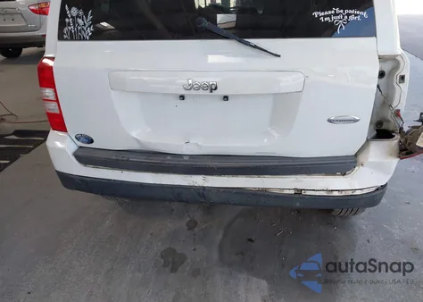 2014 Jeep Patriot Latitude из США, поврежденный, VIN 1C4NJPFA1ED653402